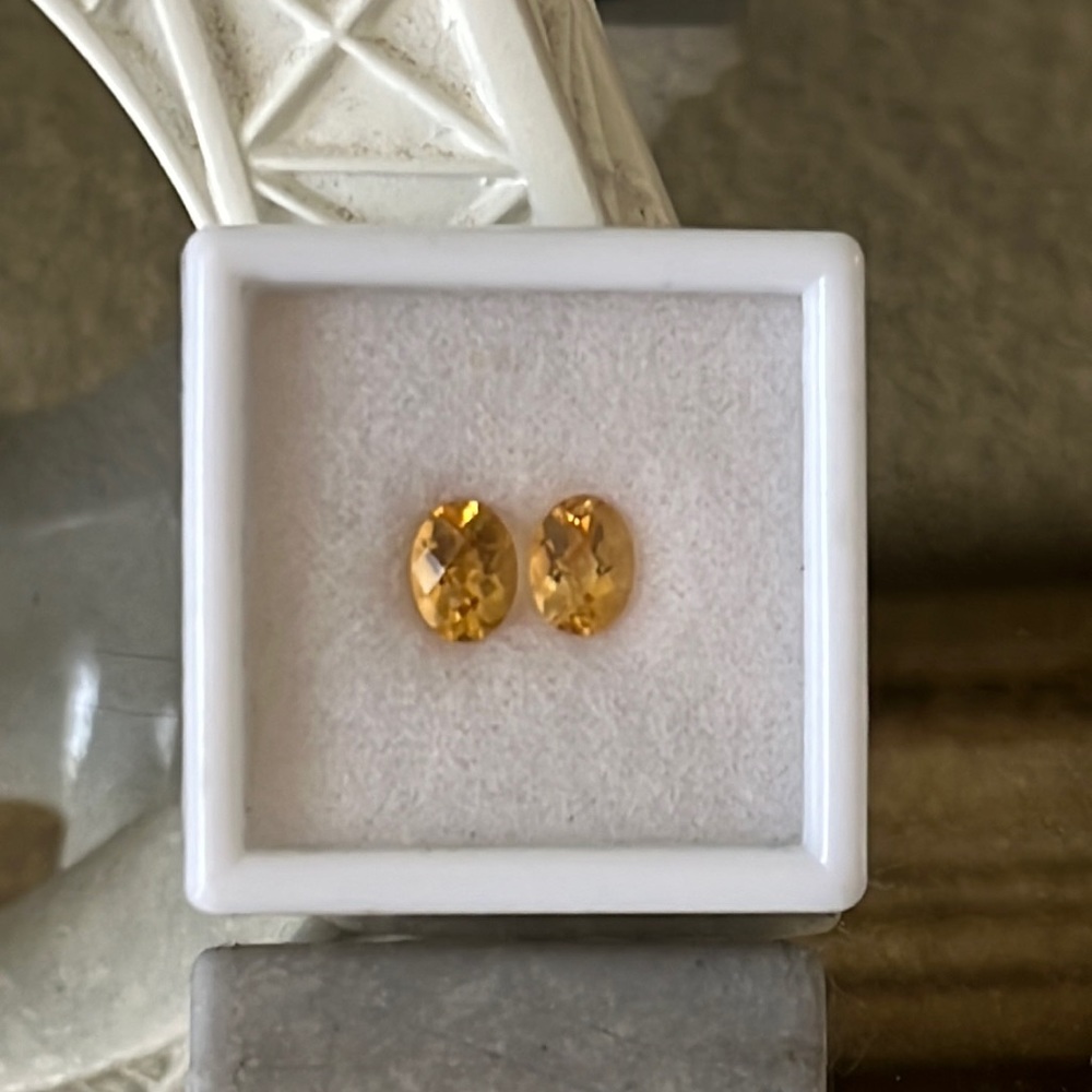 NWT Pair of Citrine Stones